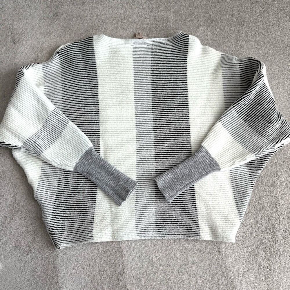 Philosophy Striped & Ribbed Sweater - Picture 9 of 15